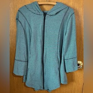 Lur Women’s Zip Hoodie Flare Sleeve